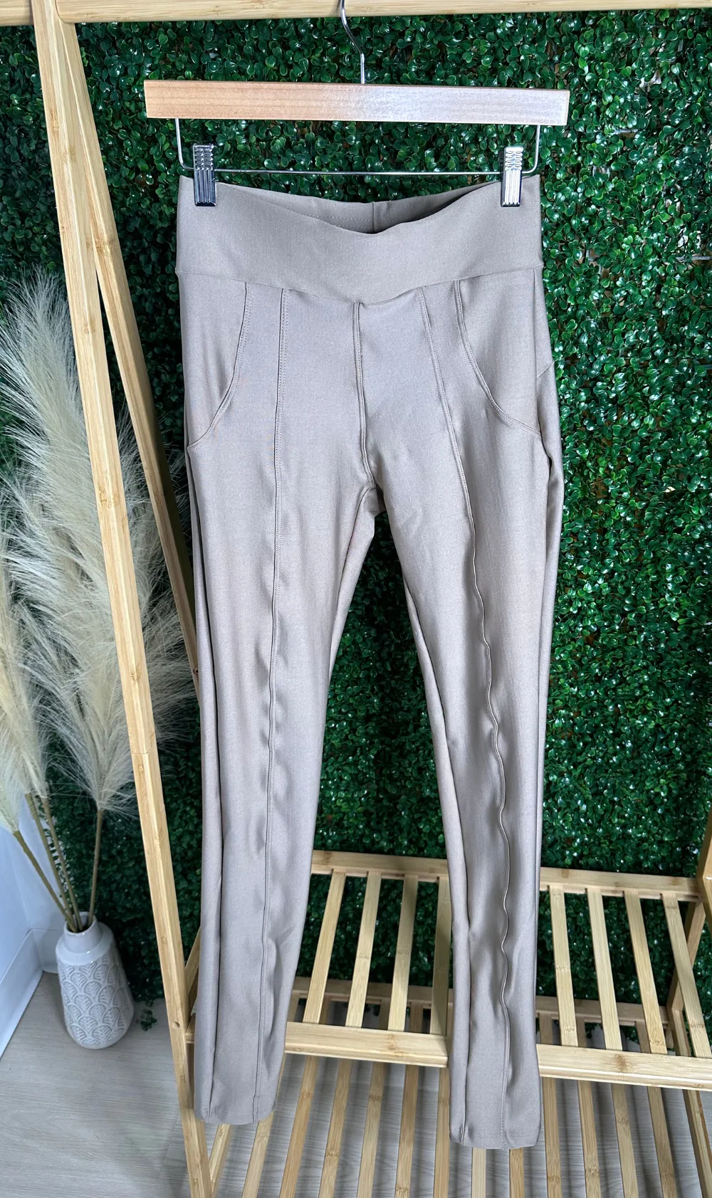 Casual Pants Montaria Ultra Sculpt Sand