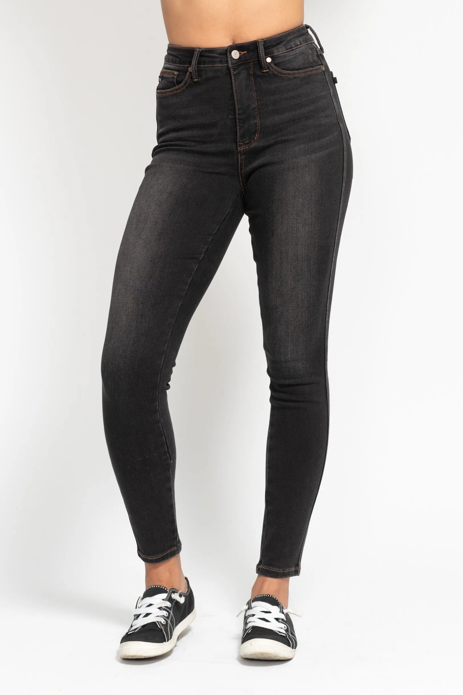 Judy Blue HW Tummy Control Black Wash & Contrast Thread Skinny