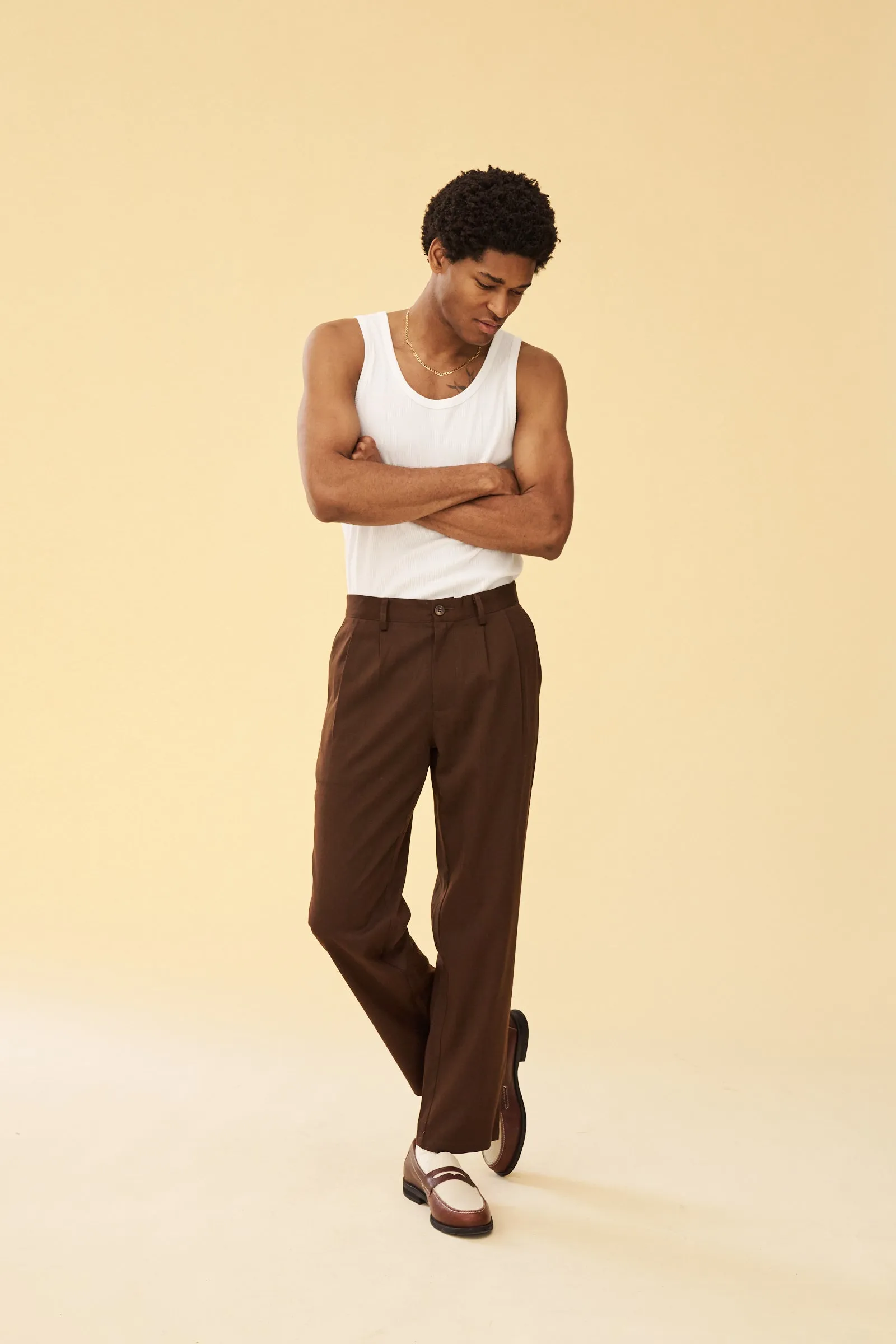 PLEATED SMART TROUSERS - BROWN