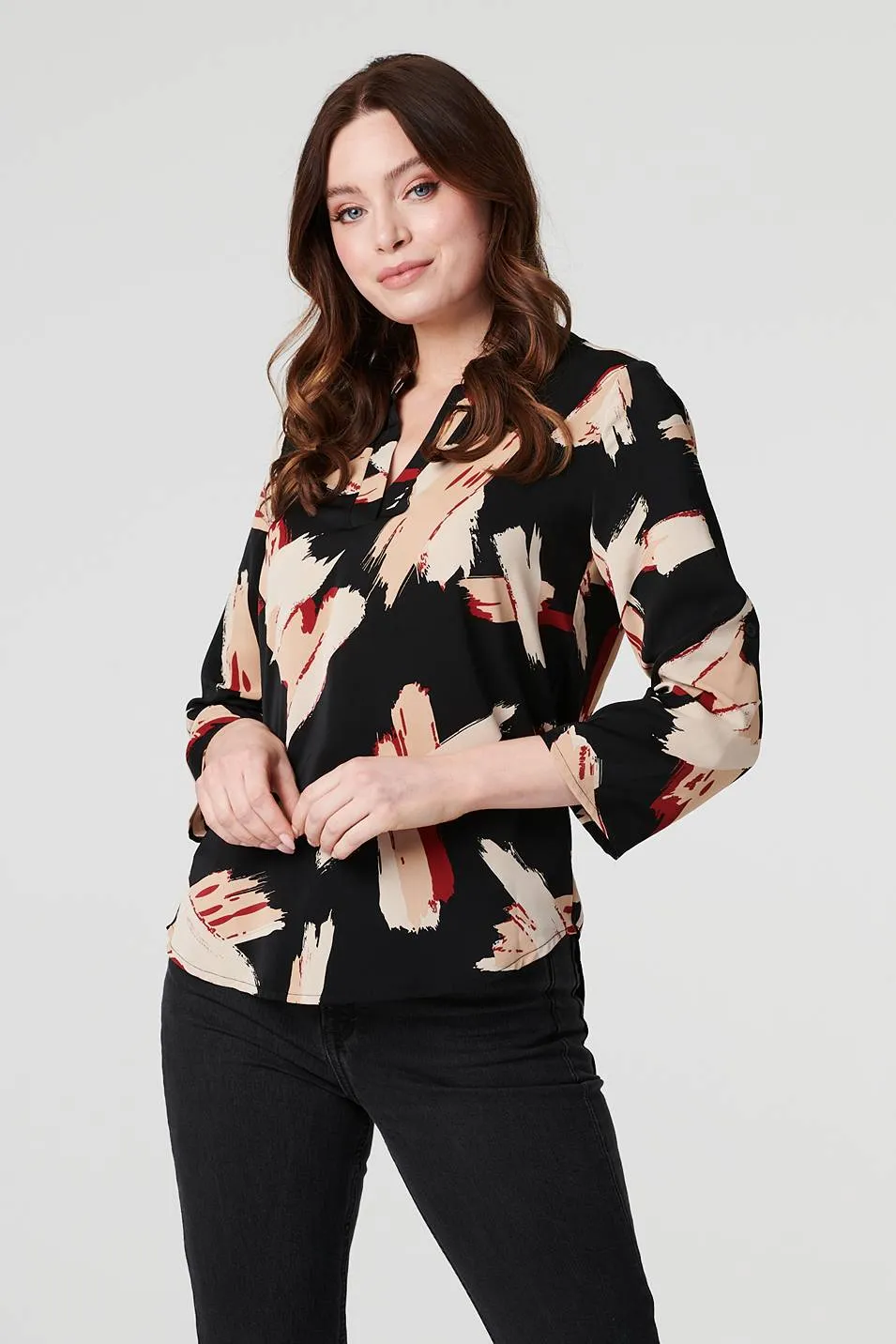 Printed Collarless V-Neck Blouse