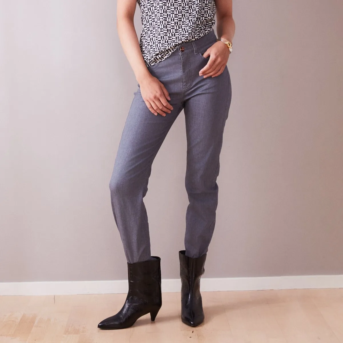 Straight Leg Jeans Grey